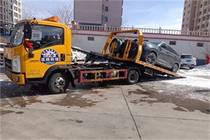 梅江区救援拖车费用怎么算